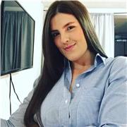 Profesora imparte clases de refuerzo y aprendizaje